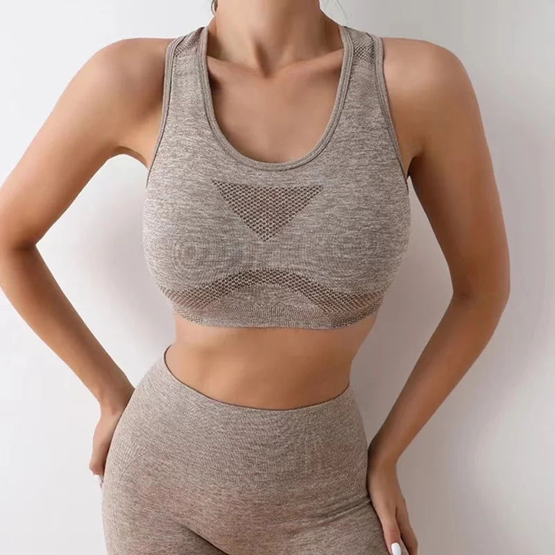Women’s Seamless Yoga Set – Sports Bra & High-Waist Shorts